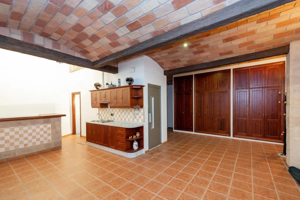 Kitchen - Luxury House with Private Lift in Granada Centre