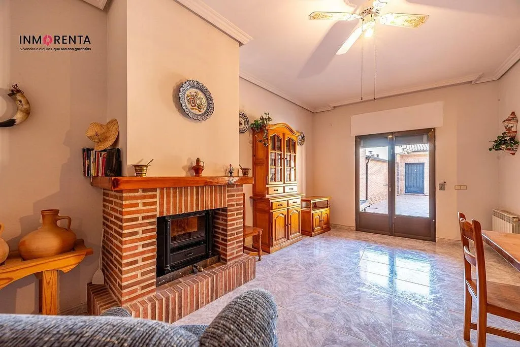 Elutuba - Detached House with Terrace in La Mata
