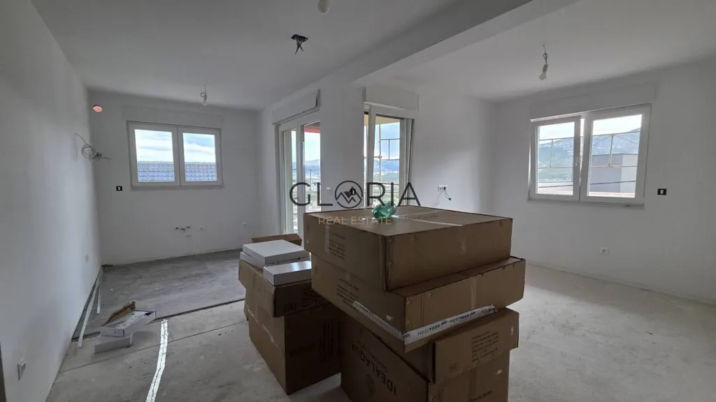 Stanze - 2-Bedroom Apartment with Panoramic View in Podstrana