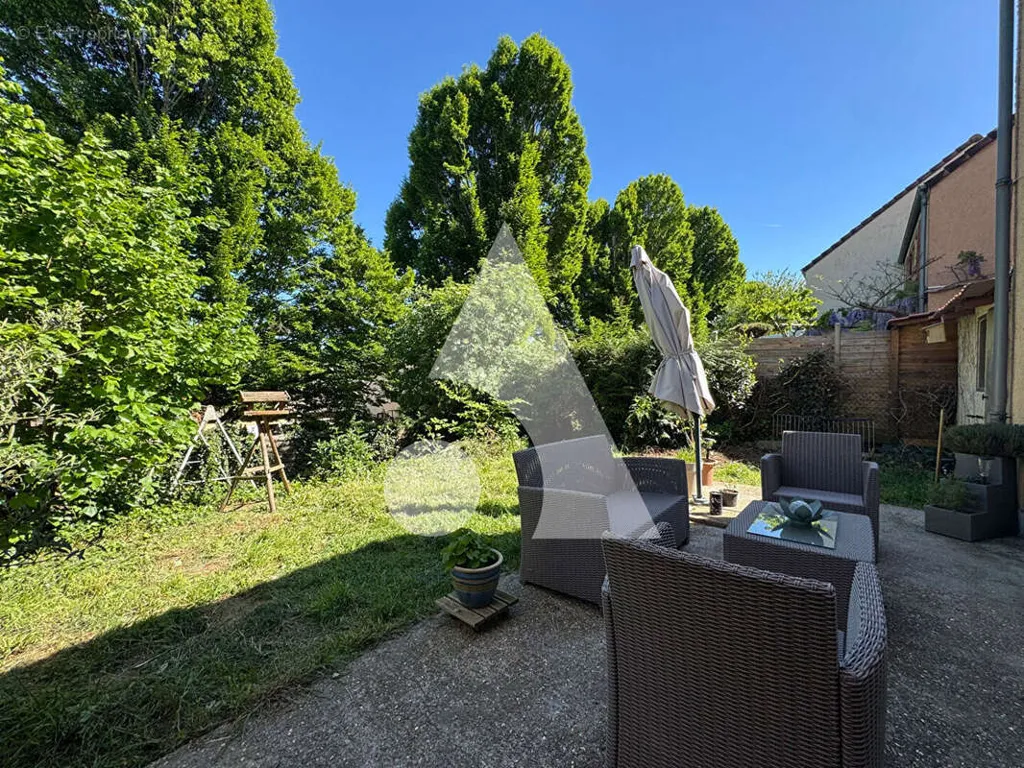 5-toaline maja asukohas Evreux