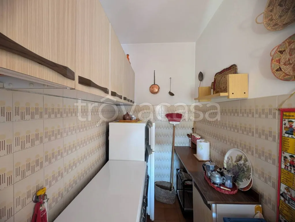 Cuisine - Spacious Apartment with Terrace in Cuneo