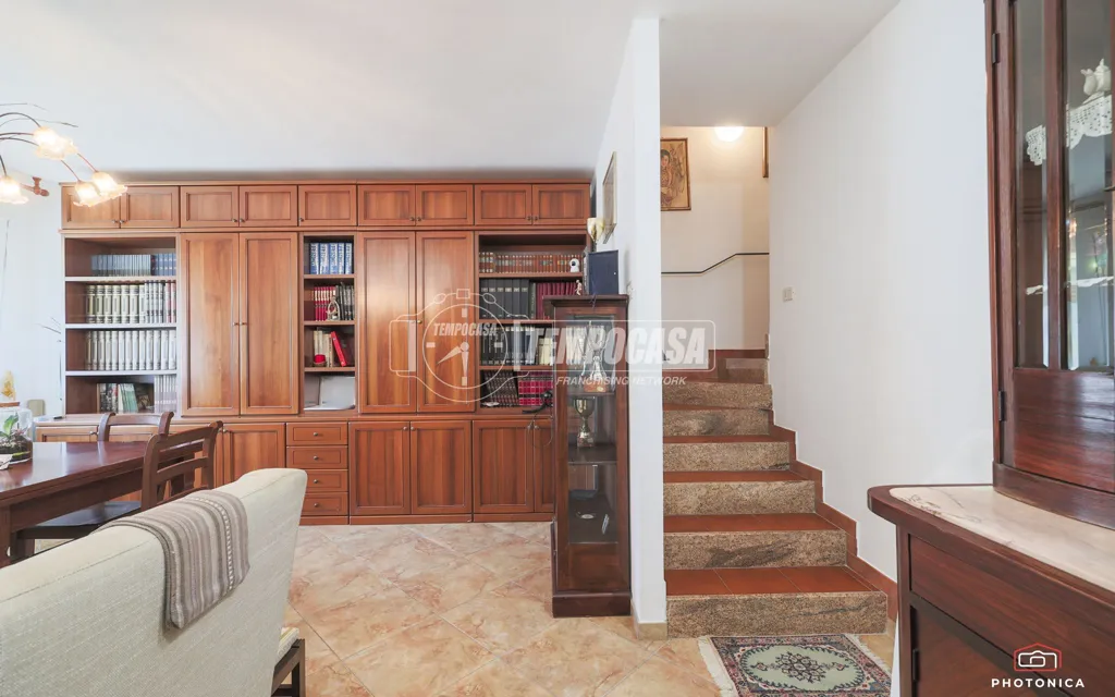 Elutuba - Terraced Villa with Two Apartments in Cattolica