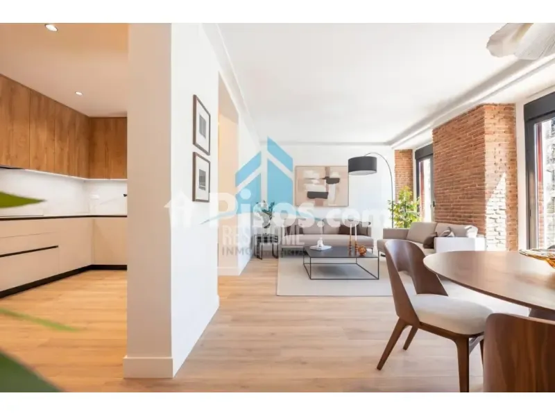 Salle à manger - Fully Furnished Flat with Balconies in Goya