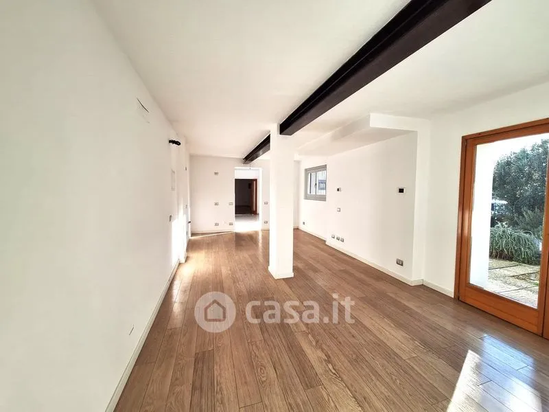 Living Room - Rustic Villa with Private Garden in Trescore Balneario