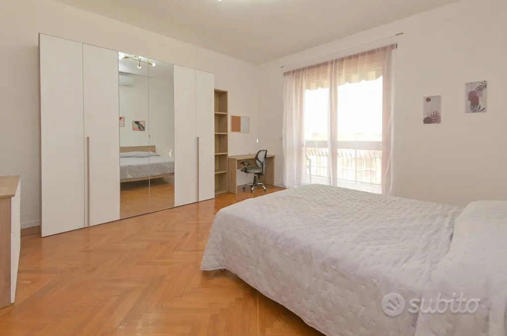 Magamistoad - Single Room in Refined Flat with Mountain View