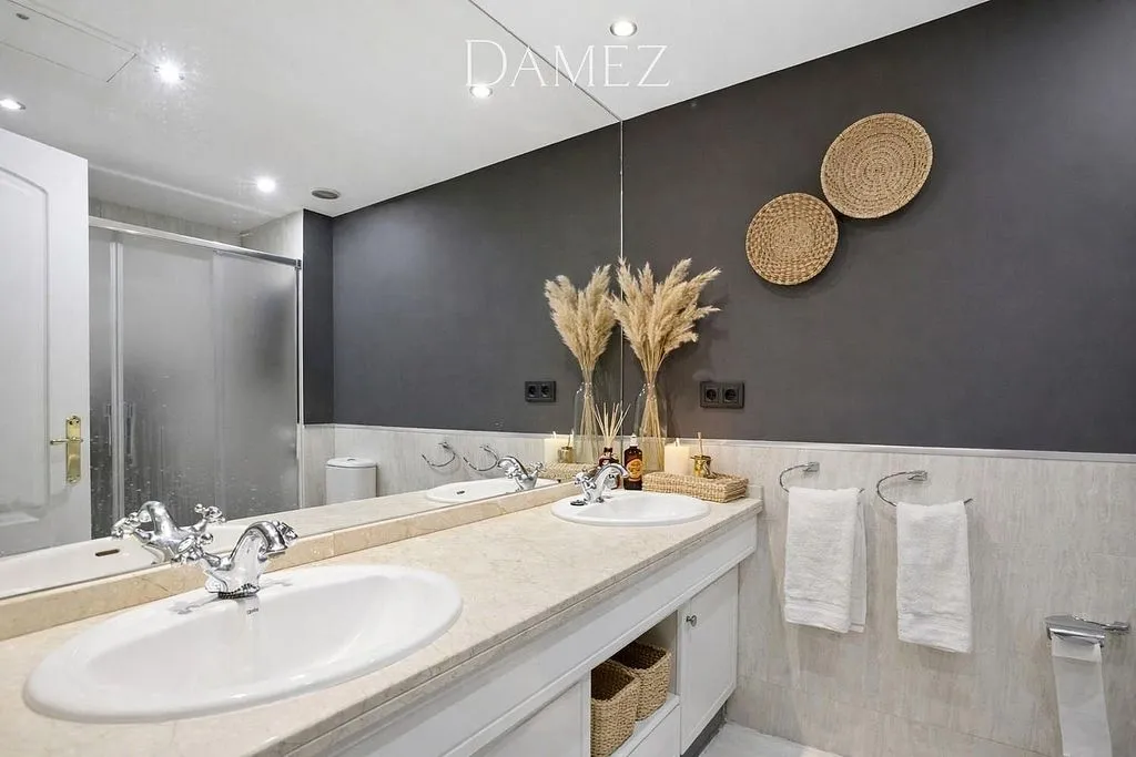 Vannitoad - Apartment with Pool in San Blas, Madrid