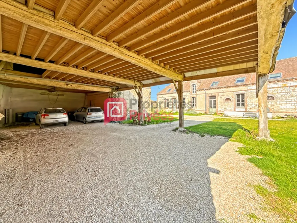 Garage - Maison avec Deux Habitations et Grand Terrain à Sergines