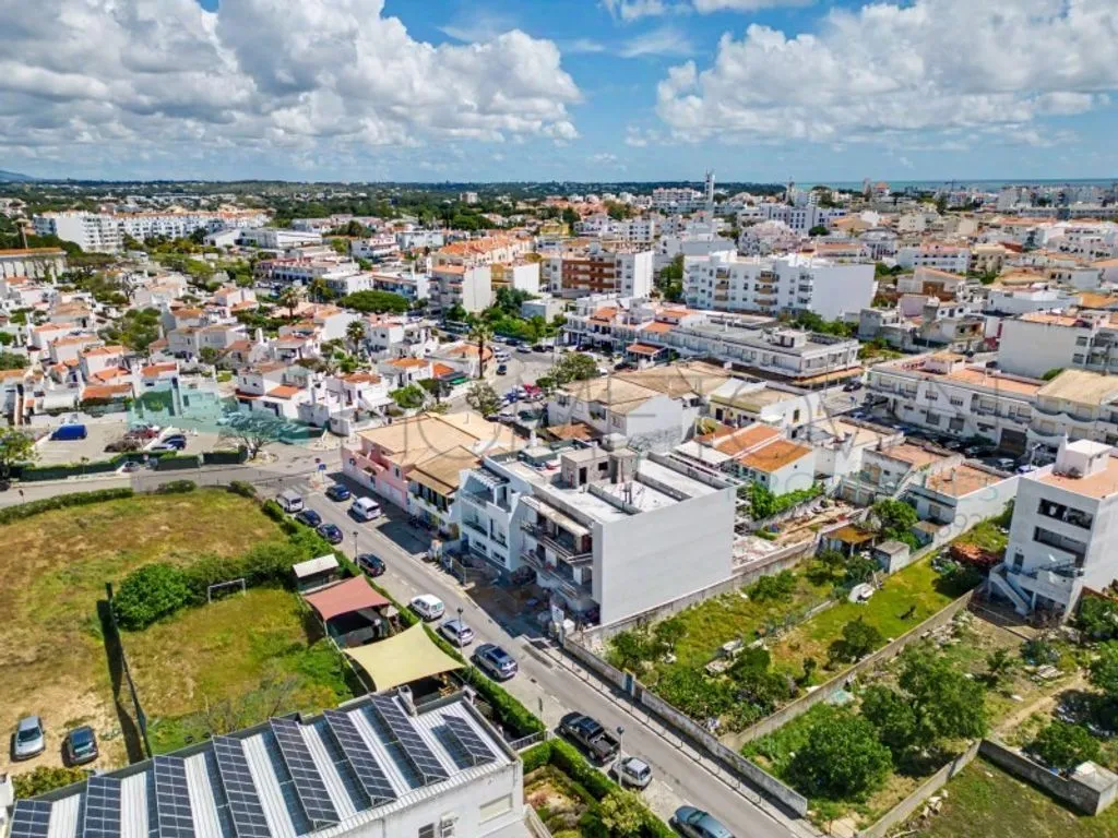 Vue aérienne - Modern 2-Bedroom Apartment in Quarteira