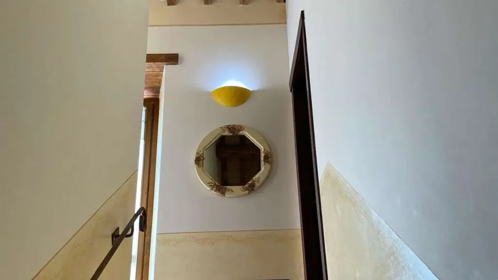 Toad - Rented Triplex with Terrace in Spoleto