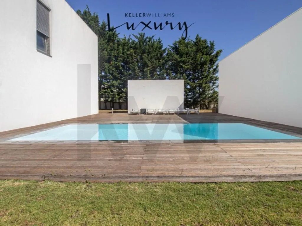 Bassein - Luxury House with Garden in Sintra