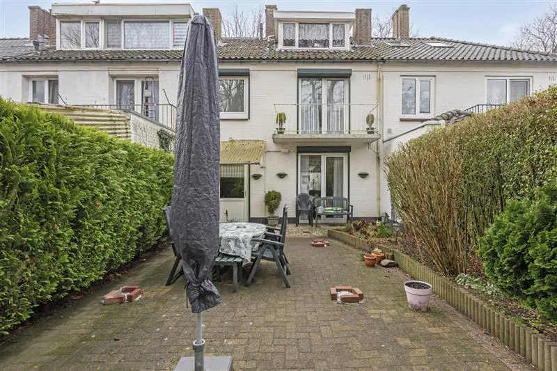 Aed - 1950s Semi-Detached House with Garden in Burghplan, Eindhoven
