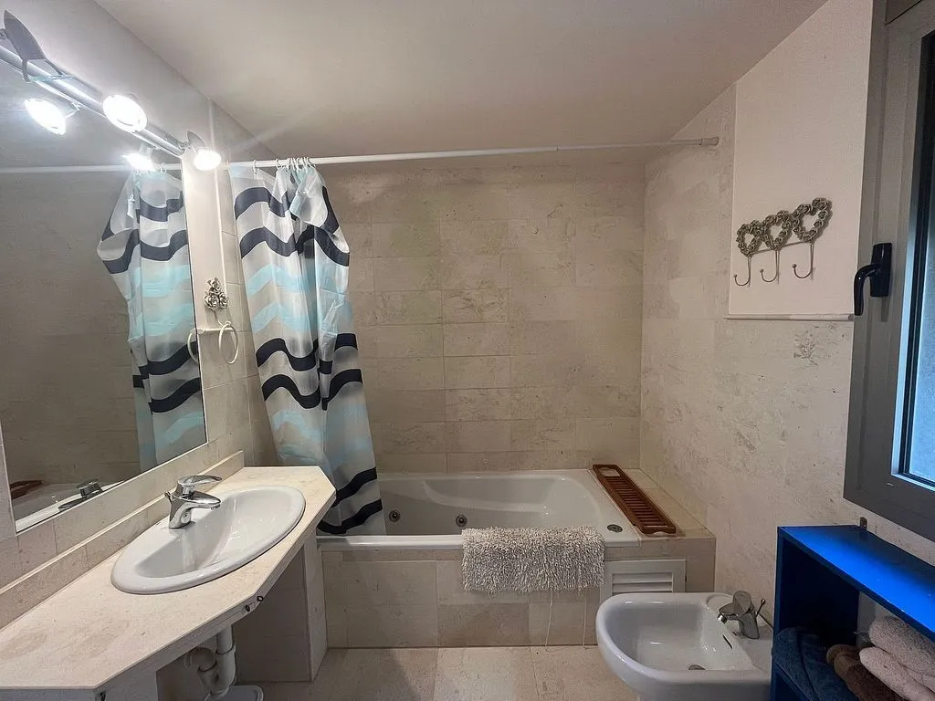 Salles de bain - Studio with Sea View in Sant Antoni de Portmany
