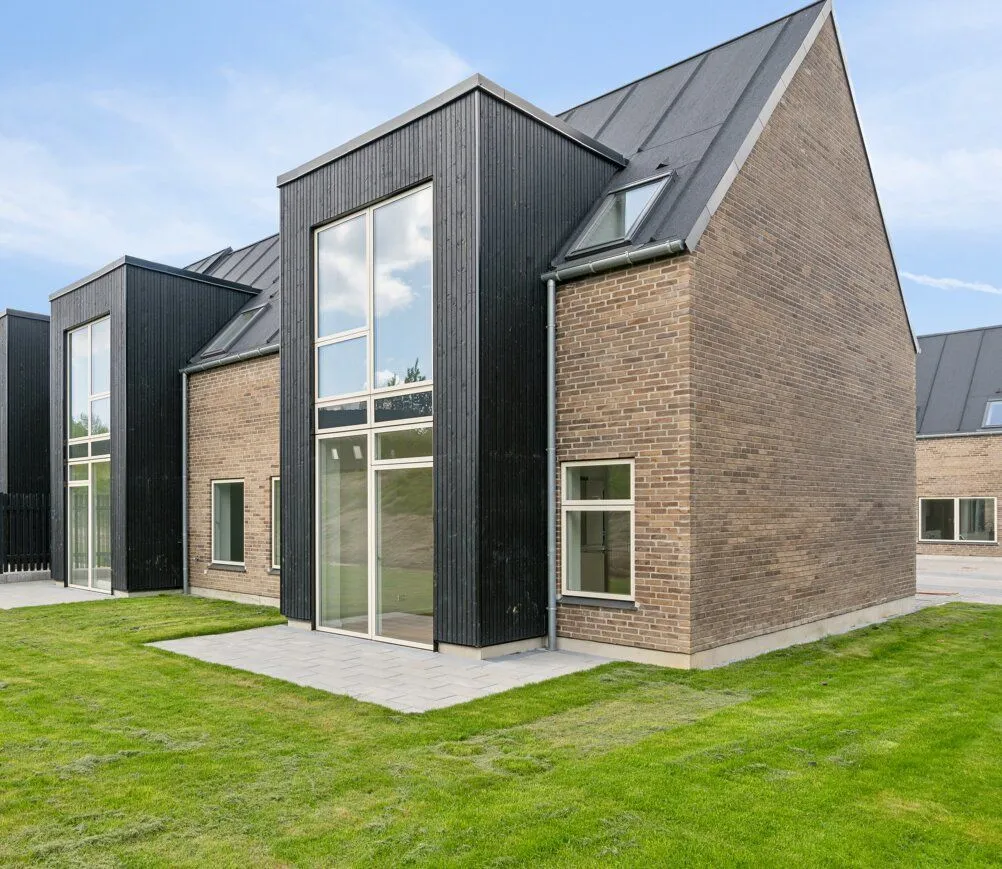 Exterior - Five-bedroom Terraced House in Kokkedal