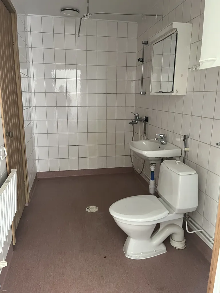 Salles de bain - Spacious Terraced House with Sauna in Kirkonkylä