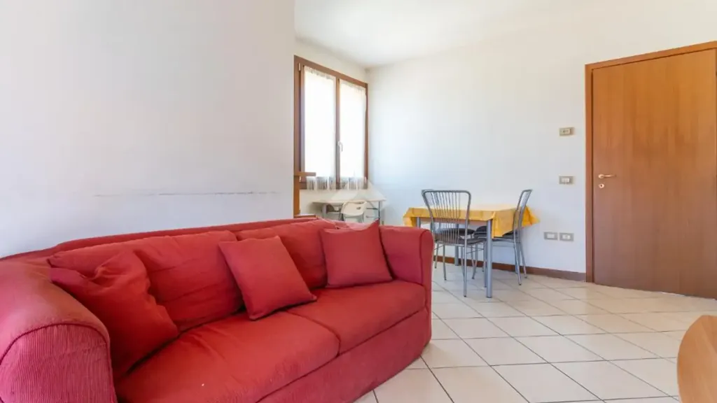 Séjour - Trilocale with Balcony in Ferrara