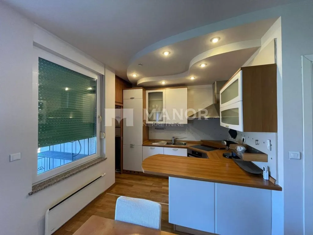 Köök - Apartment with Two Balconies in Volosko, Opatija