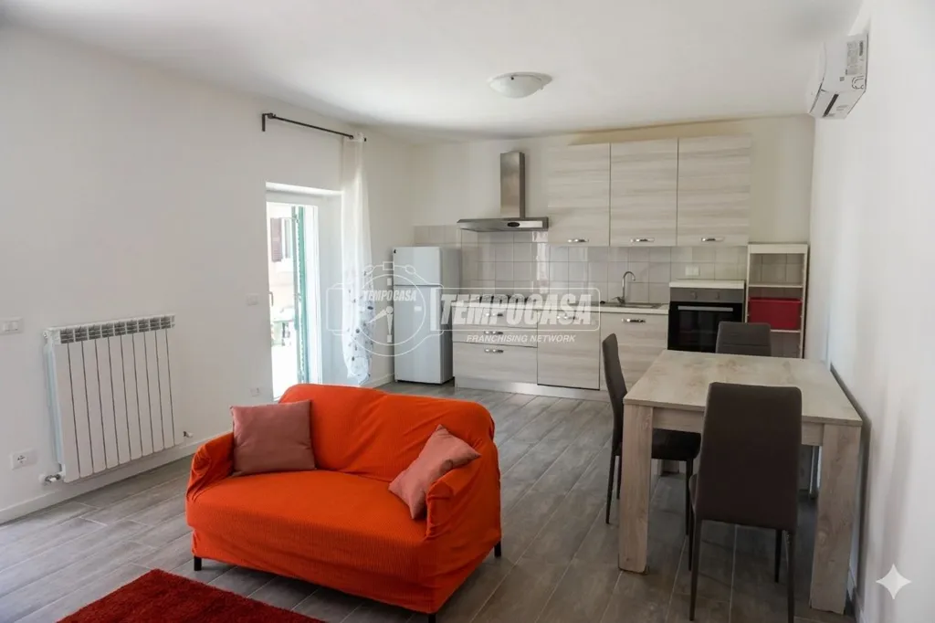 Séjour - Rear-Facing Apartment with Garden in Ancona