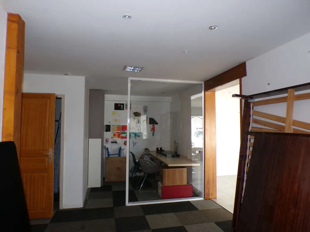 Bureau - Maison Ossature Bois avec Espace Professionnel sur Axe Passant