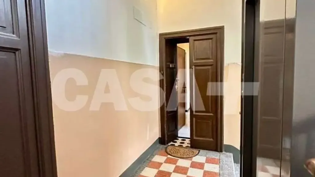 Esik - Rearranged Two-Bedroom in Milan