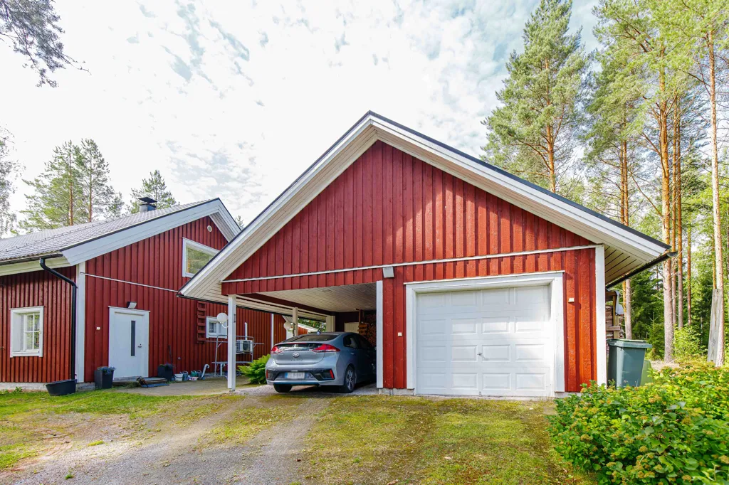 Välivaade - Spacious Detached House with Garden in Riskunmäki