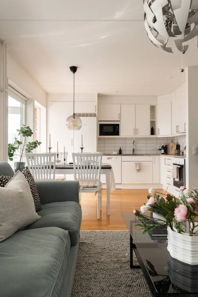 Séjour - Apartment with Balcony in Västerås