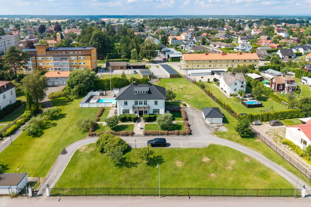 Maison 10 pièces à Kumla kommun