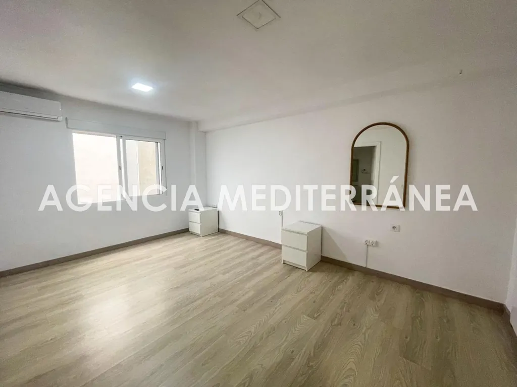 Toad - Luxury Apartment with Balcony in Valencia