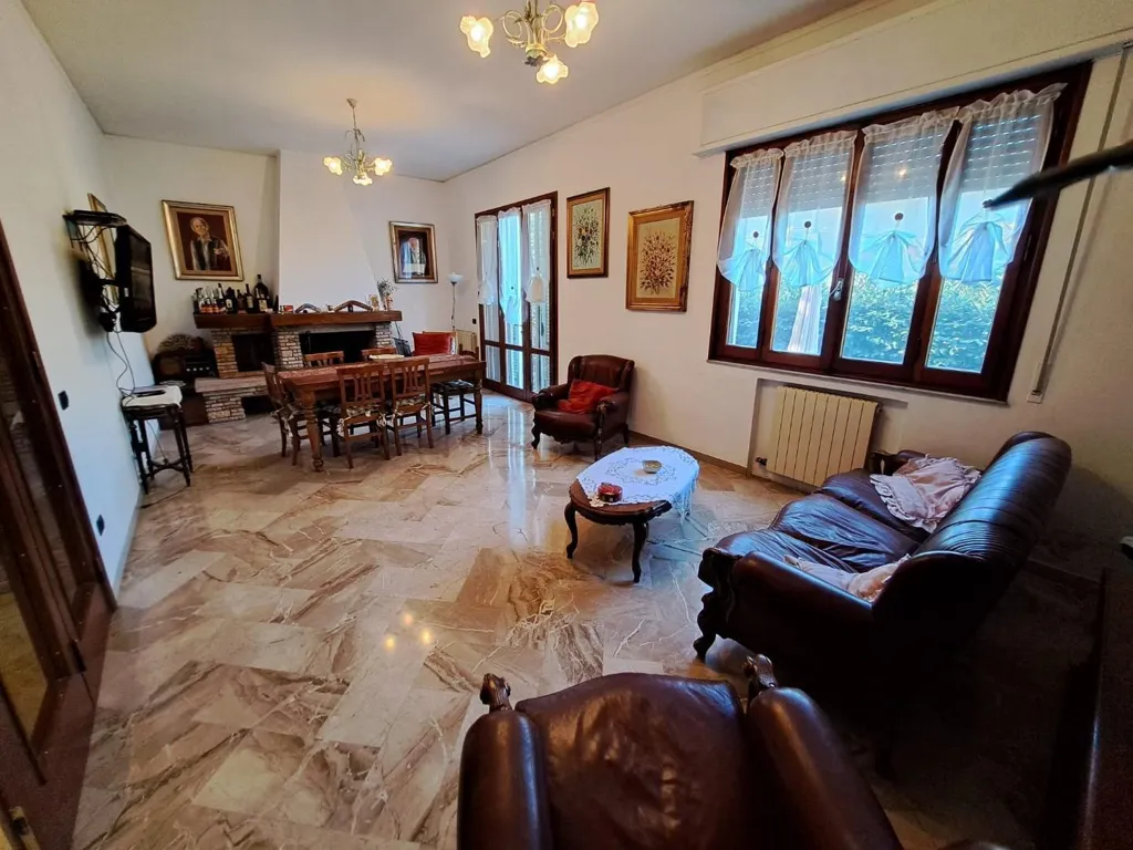 Villa with Garden in Fucecchio