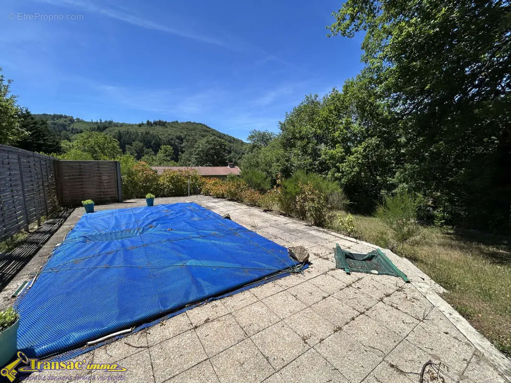 Bassein - Charming House with Pool in Paslières
