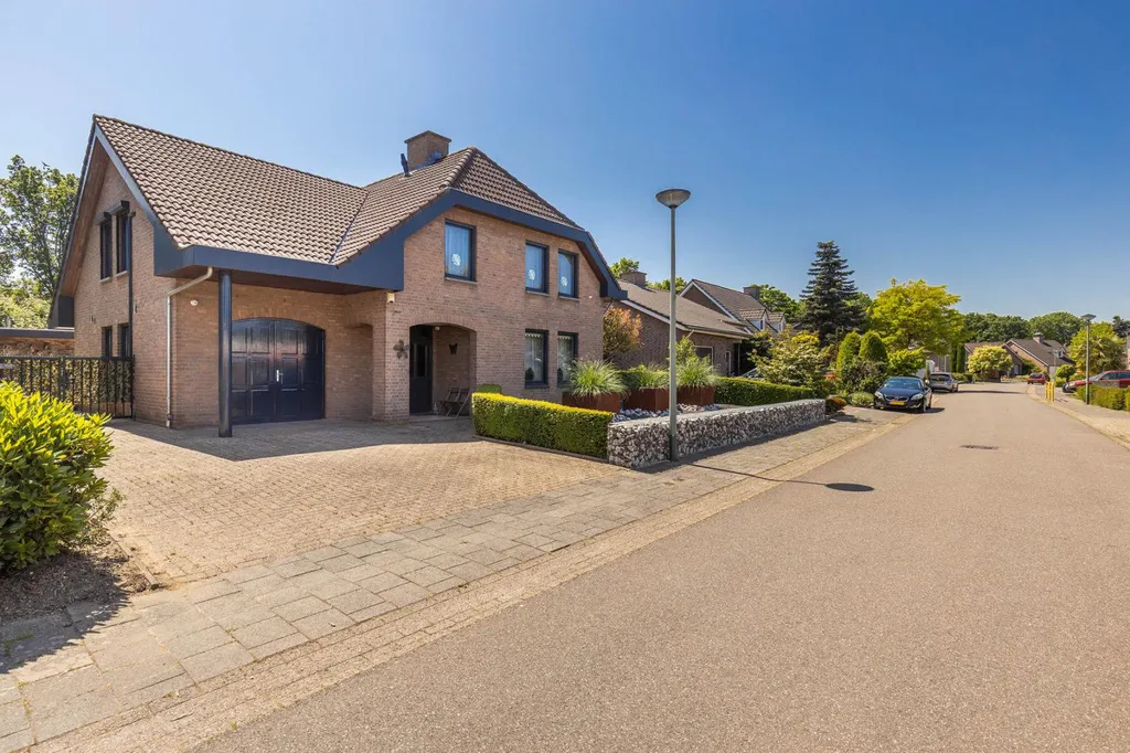 Esterno - Luxury Villa with Wellness Features in Urmond