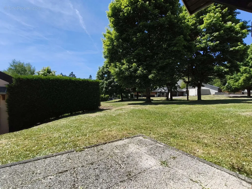 Aed - Charming Pavilion with Garden in La Bourboule