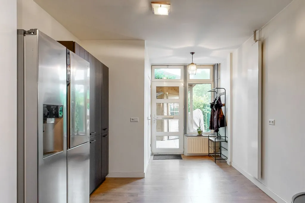 Entrée - Modernised 1930s House with Garden in Leiderdorp
