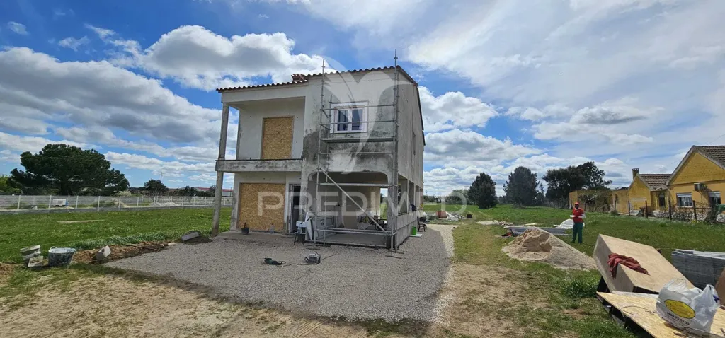 Extérieur - Mixed Use Property with Pool in Remodelable House