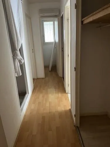 Toad - 4-Piece Flat with Balcony in Perpignan