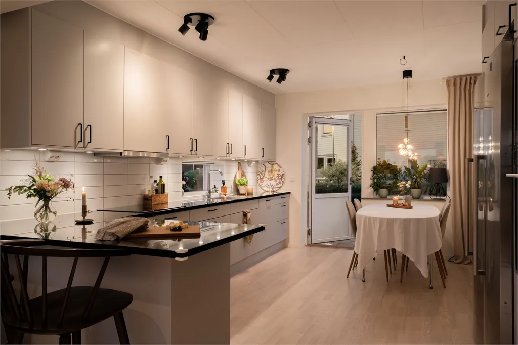 Kitchen - Modern Villa with Garden in Sunny Location