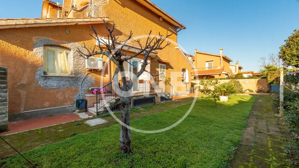 Aed - Bifamily Villa with Private Garden in Ardea