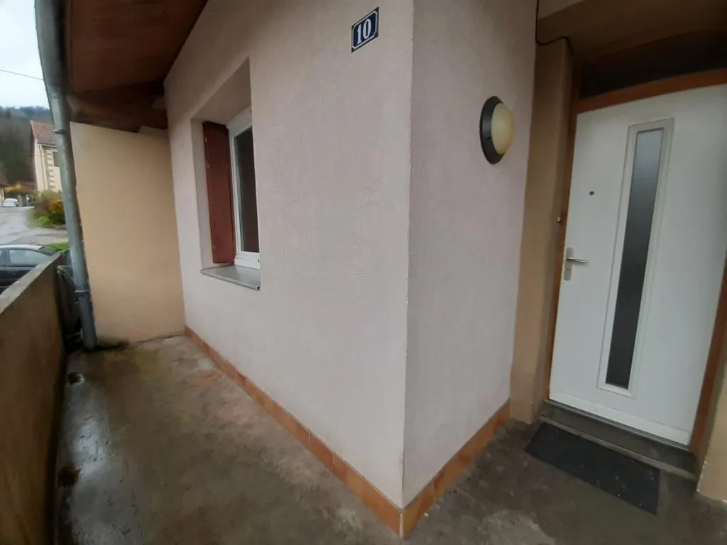Rõdu - Semi-detached House with Balcony in Village Centre