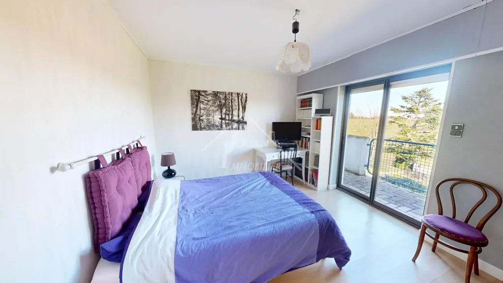 Camere da letto - Architect-Designed House with Garden in Countryside
