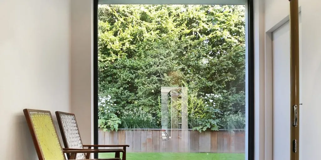 Esik - Contemporary Villa with Pool in Ukkel