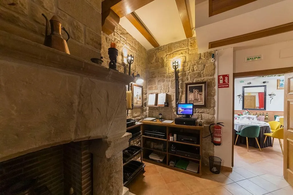 Salle à manger - Hotel Chalet with Pool in Olite