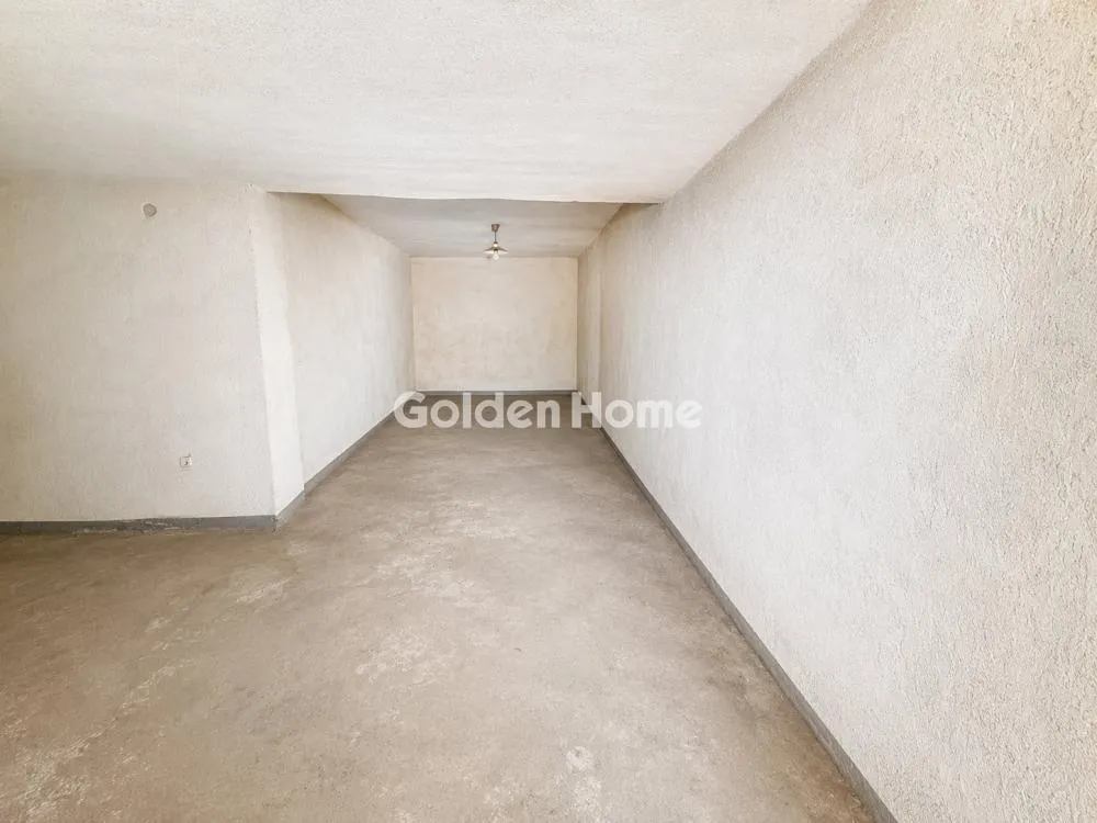 Esik - Warehouse with Parking in Haydari Forest