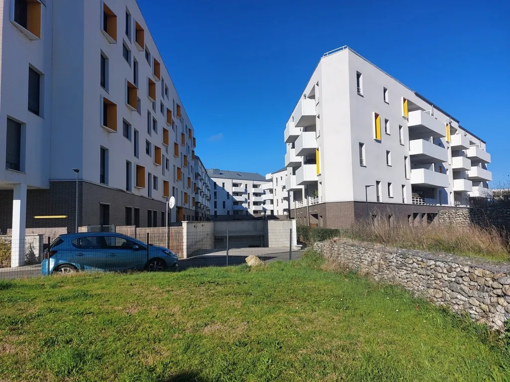 Esterno - Secure Underground Parking in Purpan, Toulouse