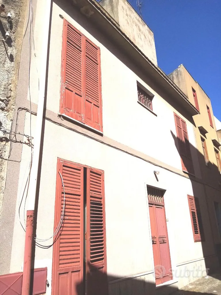 Extérieur - Two-Storey House with Terraces in Central Location
