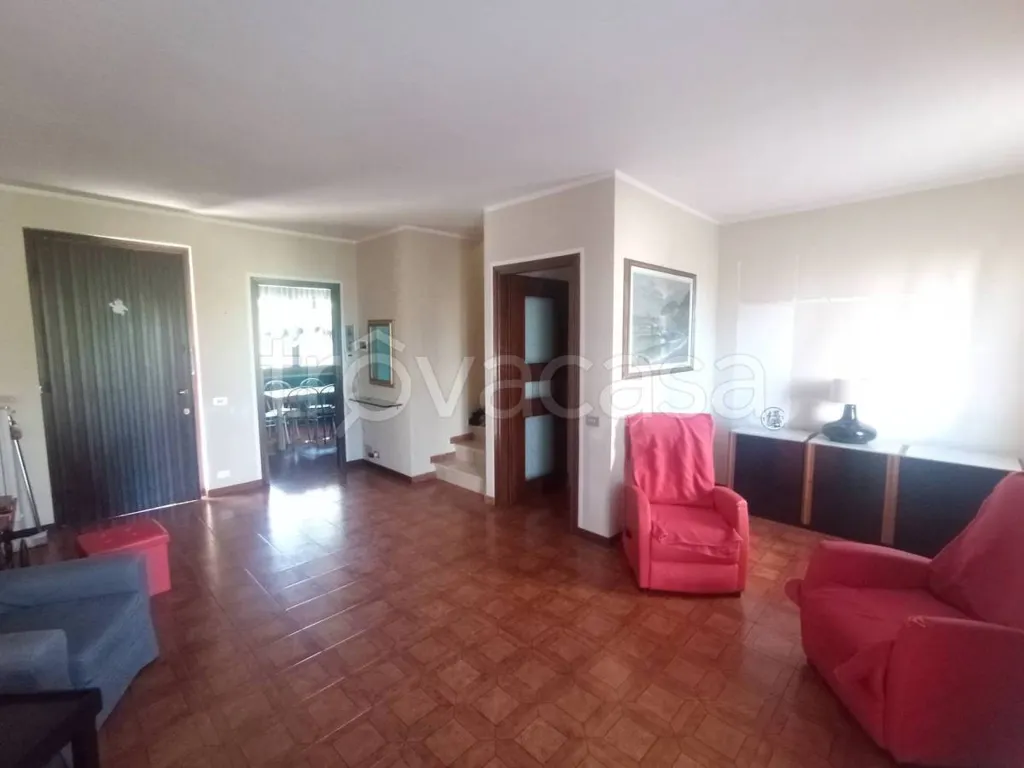 Elutuba - Terraced Villa with Private Garden in Bellinzago Novarese