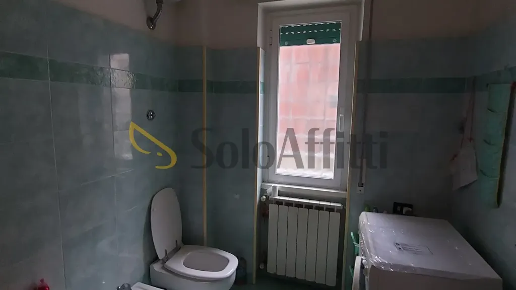 Bagni - Spacious Trilocale with Outdoor Space in Ladispoli