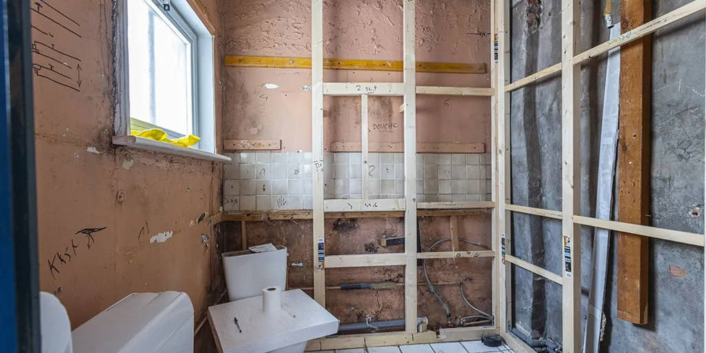 Vannitoad - Renovatable Terraced House with Garden in Mortsel