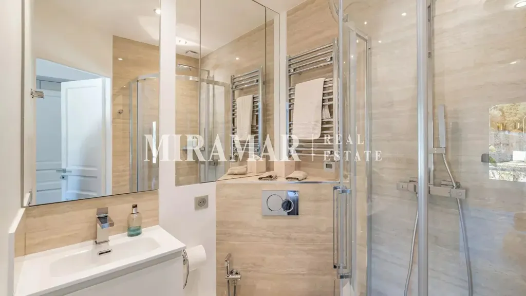Bagni - Penthouse with Sea Access in Nice