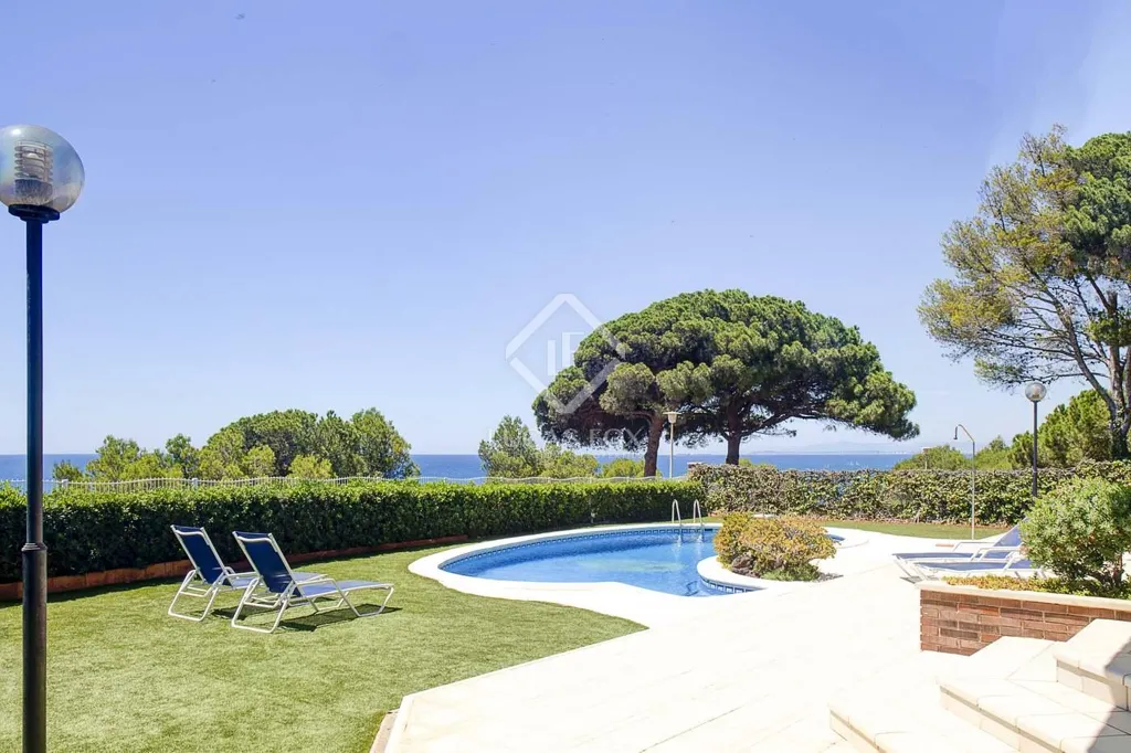 Bassein - House with Sea View and Pool in Torredembarra