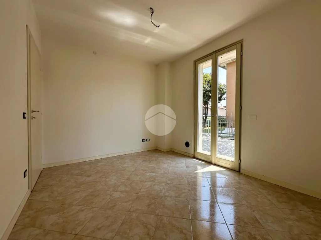 Rooms - Semi-Detached Villa with Garden in Rovato