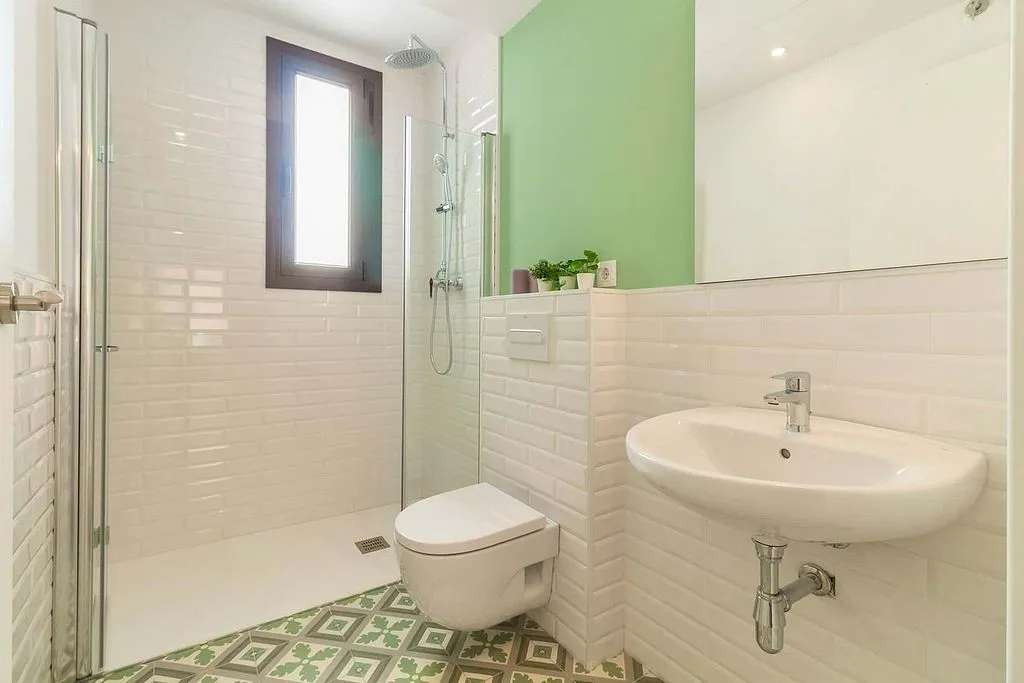 Bagni - Furnished Flat with Balcony in El Raval